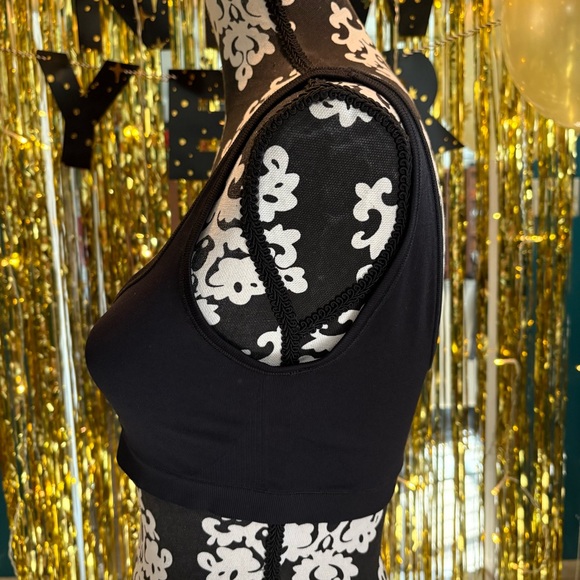 Urban Outfitters Out From Under Black Stretch Bra Top M/L Medium Large EUC Bella - Picture 5 of 10